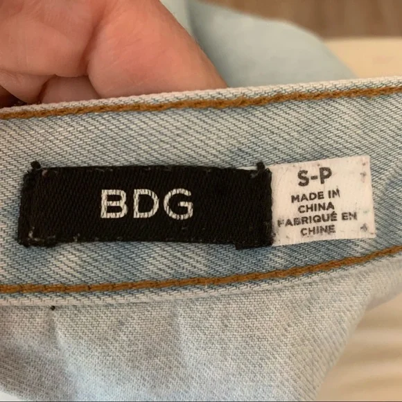 BDG Light Blue Denim Snap Front Pocket Mini Skirt Size Small - Picture 2 of 15